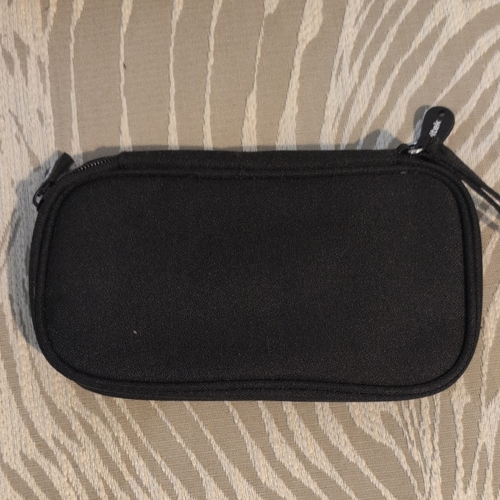 Tobitech Black Zippered Electronics Organizer